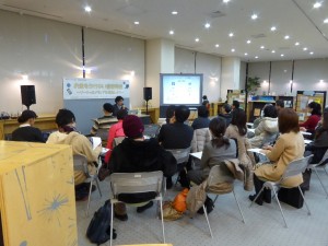 「お金をかけない情報発信～ソーシャルメディアを活用しよう～」セミナーの様子左全景